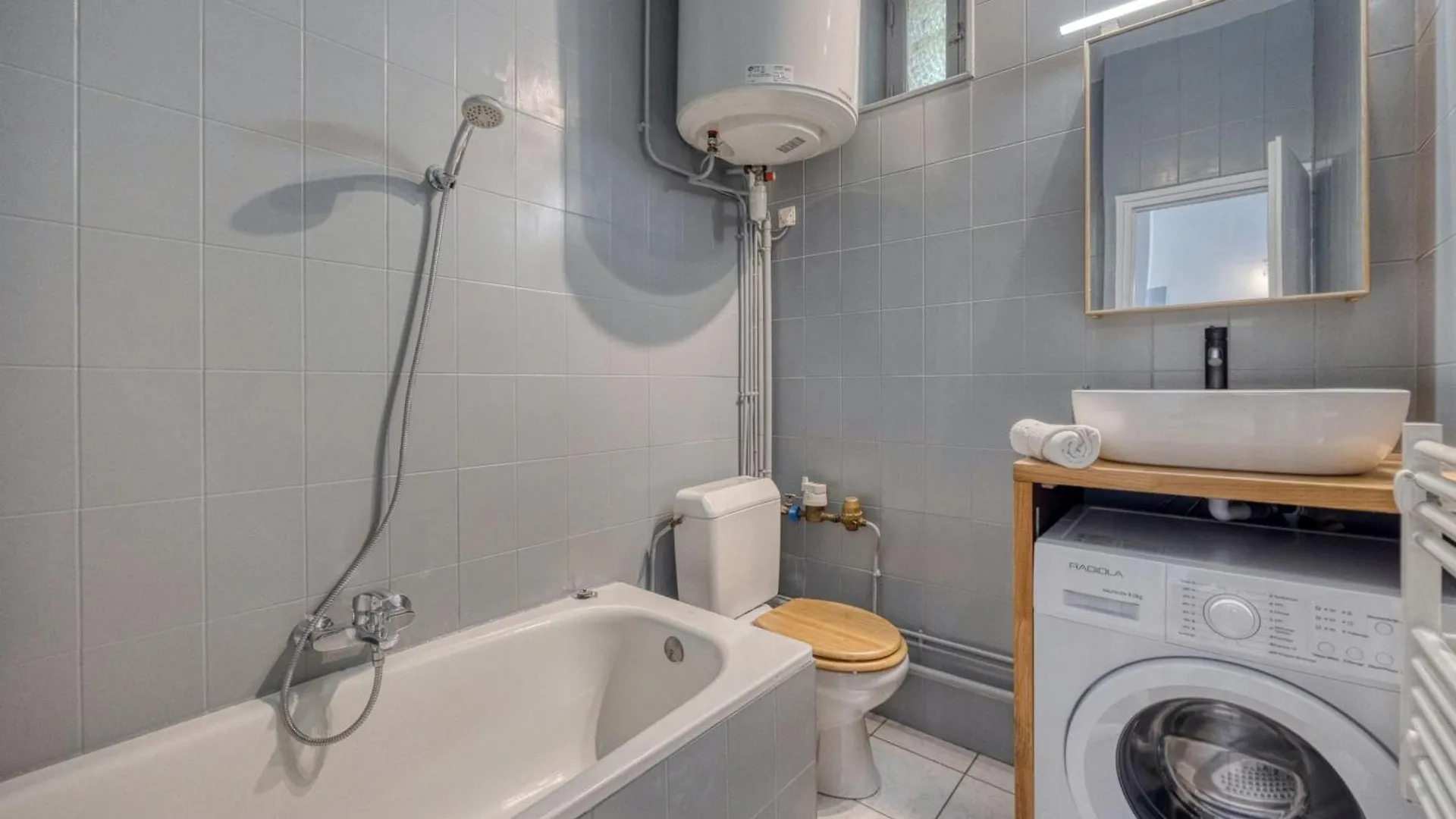 Le Galile - Gare - Tram Apartment Grenoble 0*,  France
