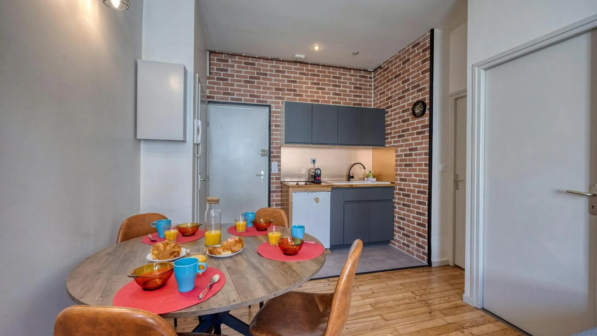 Le Galile - Gare - Tram Apartment Grenoble 0*,