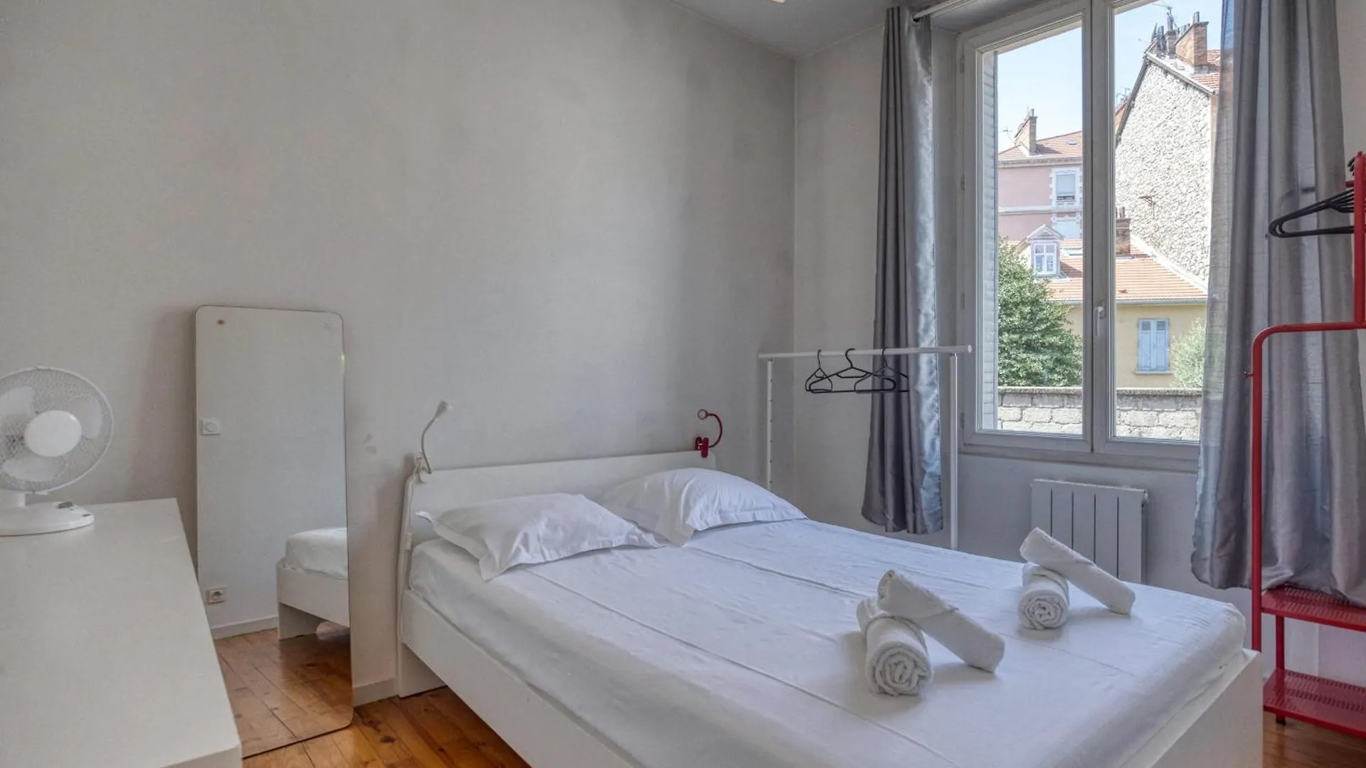 Le Galile - Gare - Tram Apartment Grenoble France